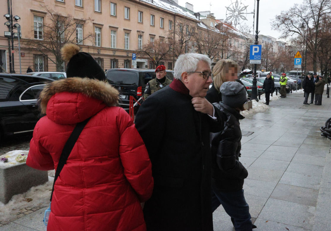 Rodzina opłakuje Mirosława Hermaszewskiego. Pogrzeb generała odbył się w Warszawie