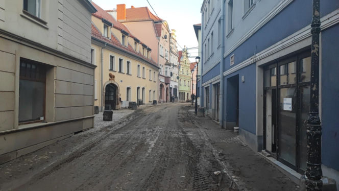 Pękła tama, fala zalała miasto. Dwa lata od koszmaru na Dolnym Śląsku. "Dzieci płakały"