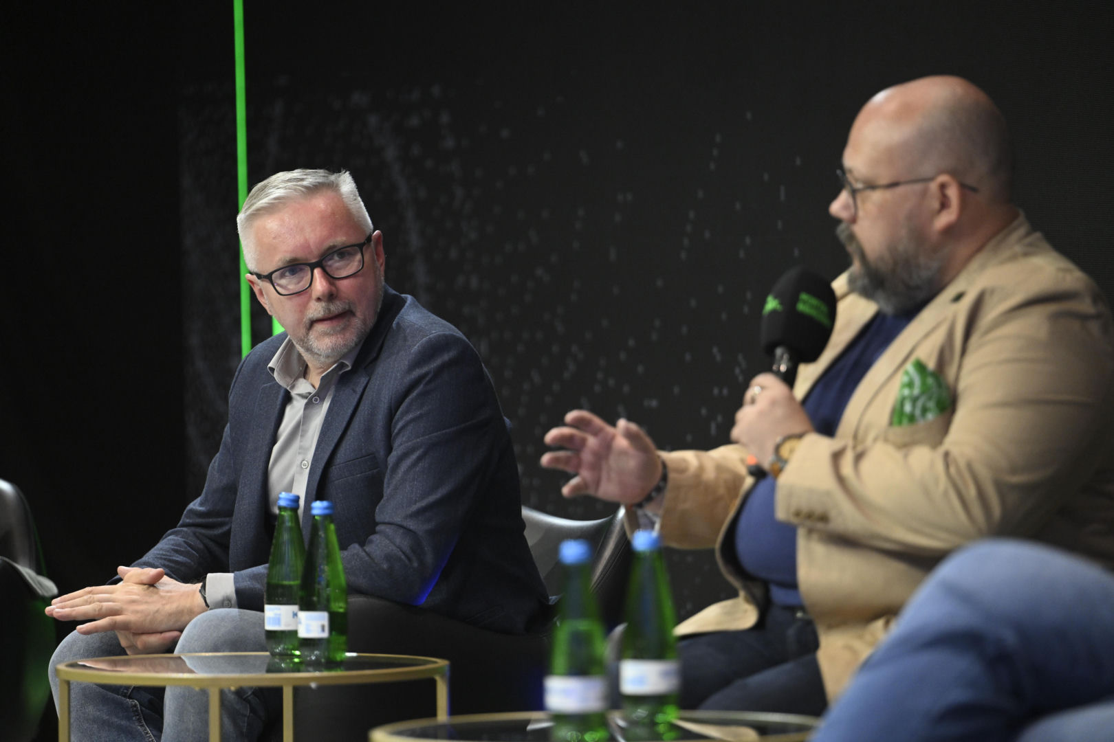 Warszawskie Targi Obronne. Scena Biała. Fake newsy. Czy można z nimi wygrać