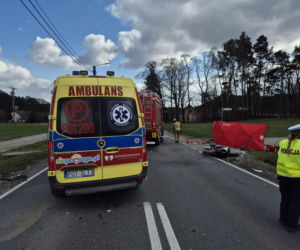 Grób Nikodema utonął w kwiatach