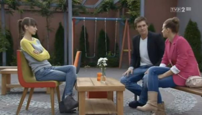 M jak miłość odc. 1039. Janka (Joanna Osyda), Marcin (Mikołaj Roznerski), Eryka (Marta Juras)