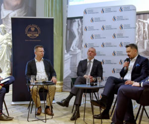 Euro zamiast złotego i koniec gotówki?
