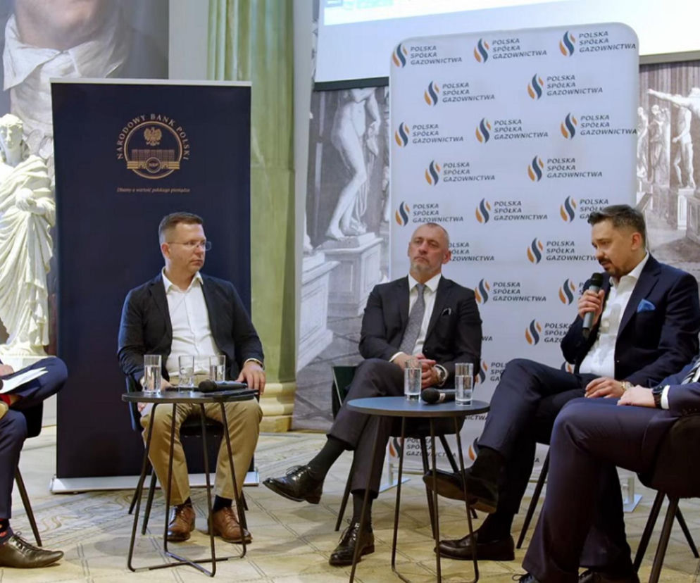 Euro zamiast złotego i koniec gotówki?