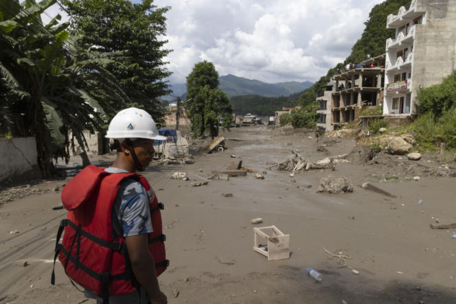 Katastrofa w Nepalu. Setki osób zaginęły, wśród nich zagraniczni turyści