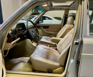 Mercedes W126 z przebiegiem 4696 km