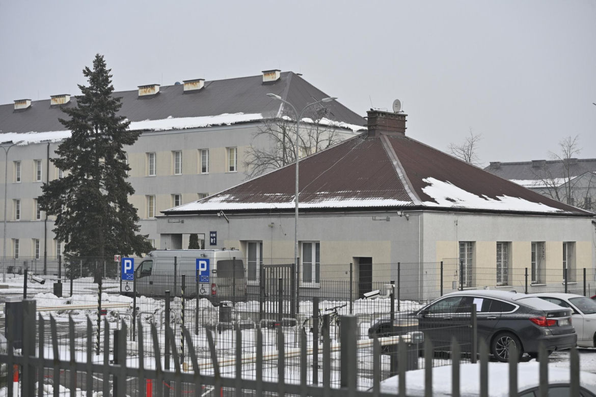 Pijany dowódca kompanii miał zgwałcić młodą policjantkę. Szokująca afera w policji