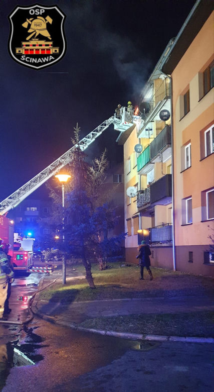 Potężny wybuch i pożar bloku. To była butla z gazem! 57-letka w ciężkim stanie