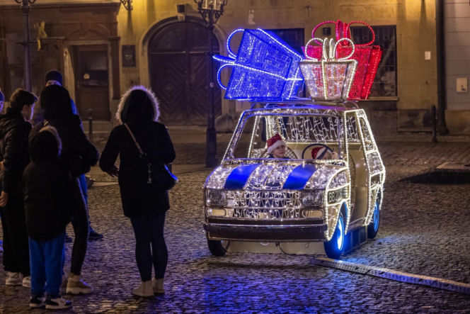To najbardziej świąteczne miasto w województwie śląskim. Częściowo znajduje się w Małopolsce