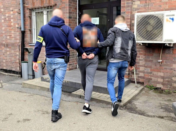 Rozbój po kursie taksówką. 43-latek trafił do aresztu