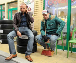 ''Baron24'' Mirek (Tomasz Karolak) Staszek (Wojciech Mecwaldowski)