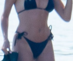 Hailey Bieber