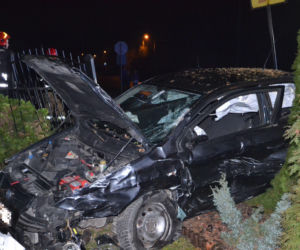 Tarnów: 18-latek wymusił pierwszeństwo na drodze. 4 osoby trafiły do szpitala