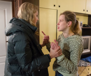 Na Wspólnej odcinek 2645, Zuza (Małgorzata Socha), Sylwia (Alicja Stasiewicz)