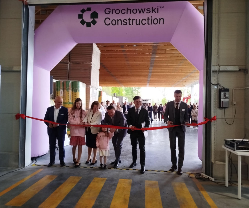 Fabryka drewnianych domów modułowych w Jagodnem już po oficjalnym otwarciu! Firma inwestuje w rozwiązania ekologiczne