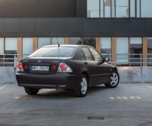 Lexus IS 200