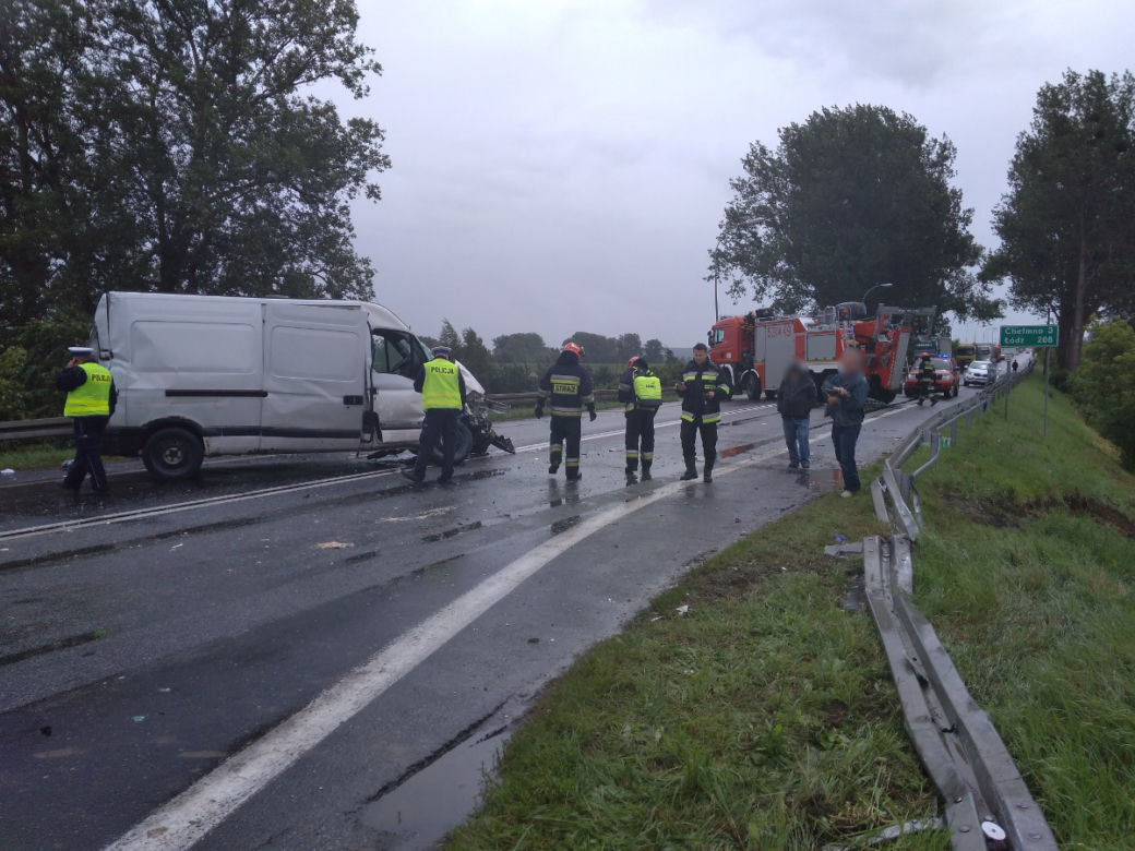 Autobus PKS spadł ze skarpy! 11 osób rannych