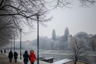 Toruń, 03.12.2025: Czy zima już wkracza? Przygotuj się na chłód!