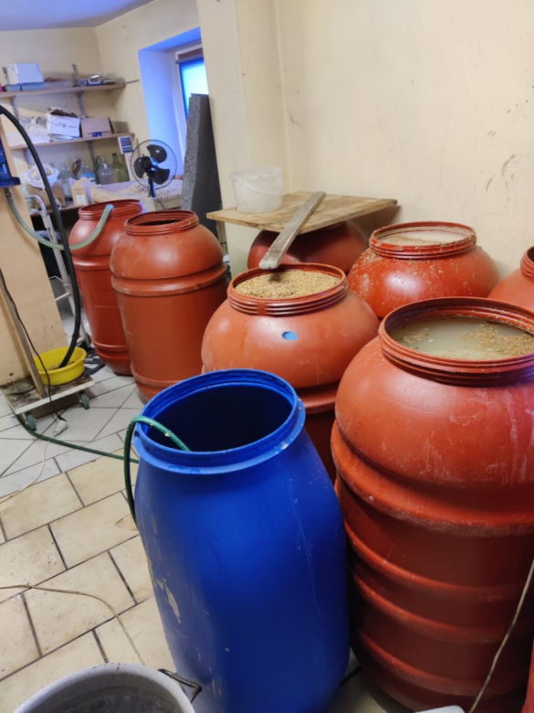 64-latek produkował w domu bimber