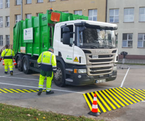 Uwaga! Jak NIE WPAŚĆ pod śmieciarkę?