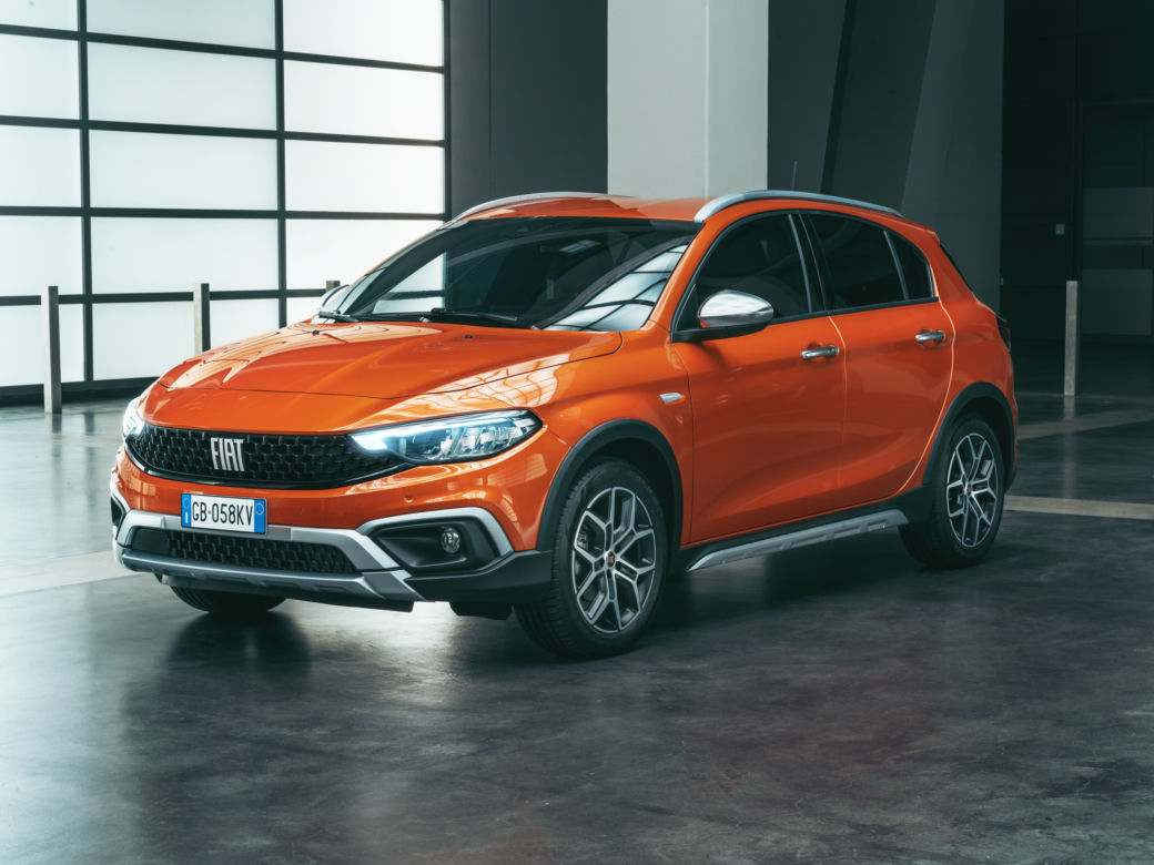 (2021) Fiat Tipo Cross