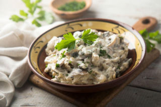 Gotuję te grzyby i robię znakomity sos ze śmietany. To proste danie podaję na wigilię 