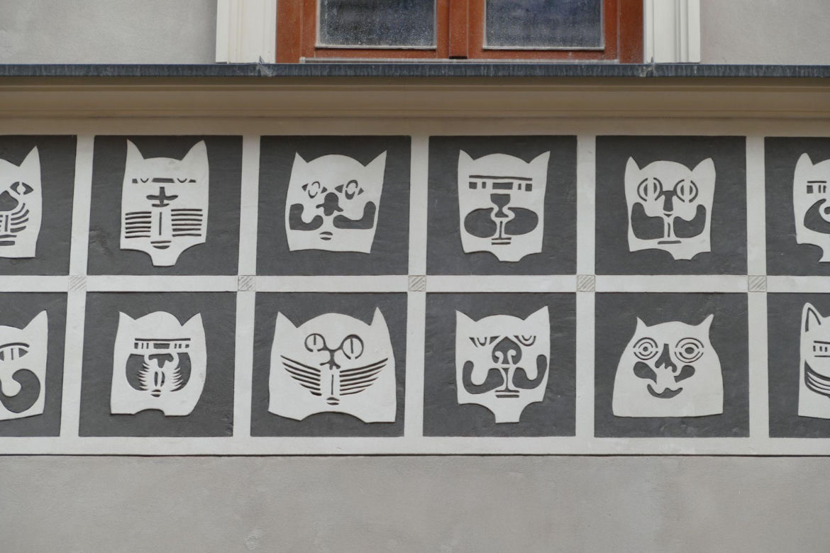 Sgraffito na elewacji. Skąd pochodzi technika sgraffito? Jak powstaje sgraffito? 