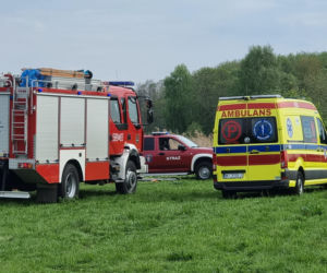 Zakuli go w kajdanki, ale im uciekł. Skuty 27-latek dał nura do jeziora