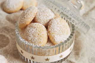 Te ciasteczka adwentowe wprowadzą cię w świąteczny nastrój. Są tak pyszne, że rozpływają się w ustach 