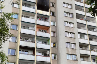 Pożar mieszkania w Raciborzu. Cztery osoby podtruły się dymem