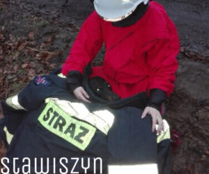 Pod psem załamał się lód! DRAMATYCZNA walka o życie pod Kaliszem [ZDJĘCIA] 