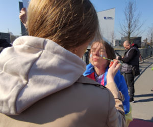 Protest pod siedzibą TZMO. Co dalej z Toruńskimi Zakładami Materiałów Opatrunkowych w Rosji?
