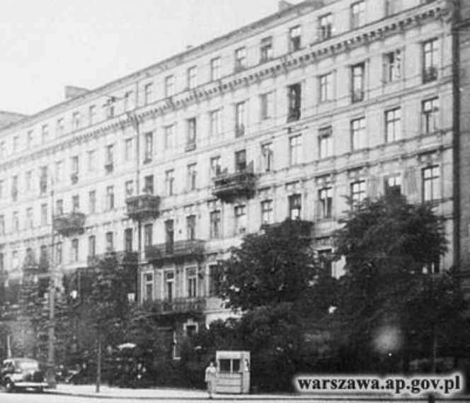 Kamienica al. 3 Maja róg Nowy Świat 5