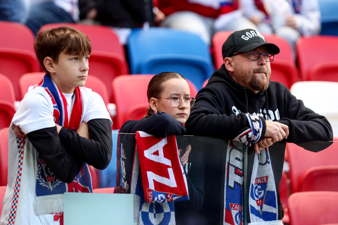 Zdjęcia kibiców i zawodników z derbów Górnego Śląska