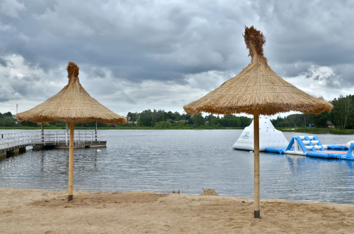 W Siemiatyczach jak w ciepłych krajach. Tak zmieniła się plaża nad zalewem [ZDJĘCIA]