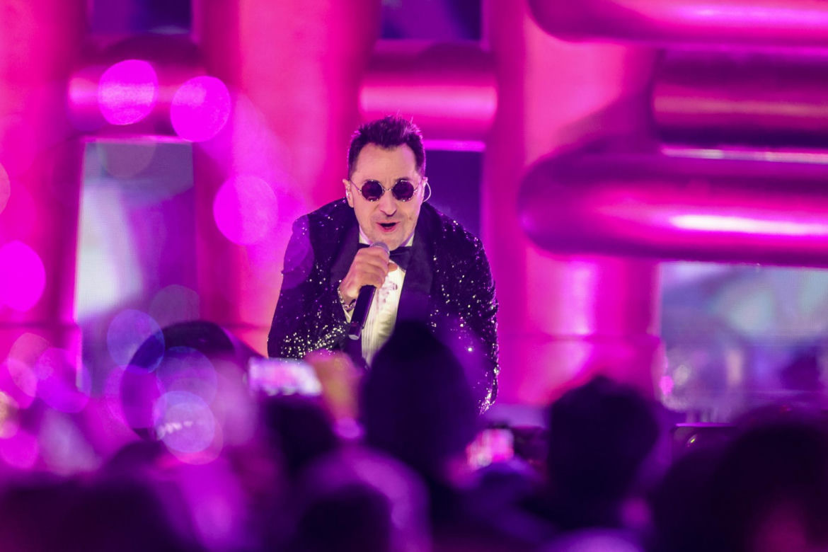 Niesamowita metamorfoza Marcina Millera. Tak dziś wygląda król disco polo, który kończy 56 lat
