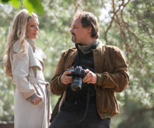 Na Wspólnej odc. 3127. Renata (Marta Jankowska), fotograf Roch (Piotr Łukawski)