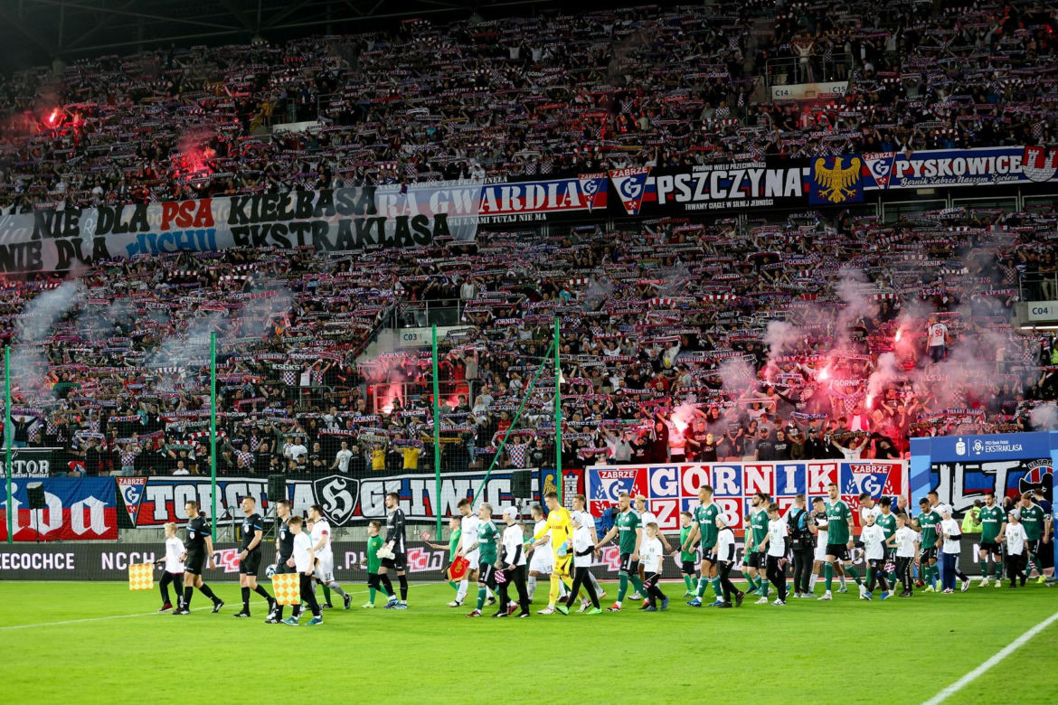 Kibice podczas meczu Górnik Zabrze - Legia Warszawa (01.04.2024)