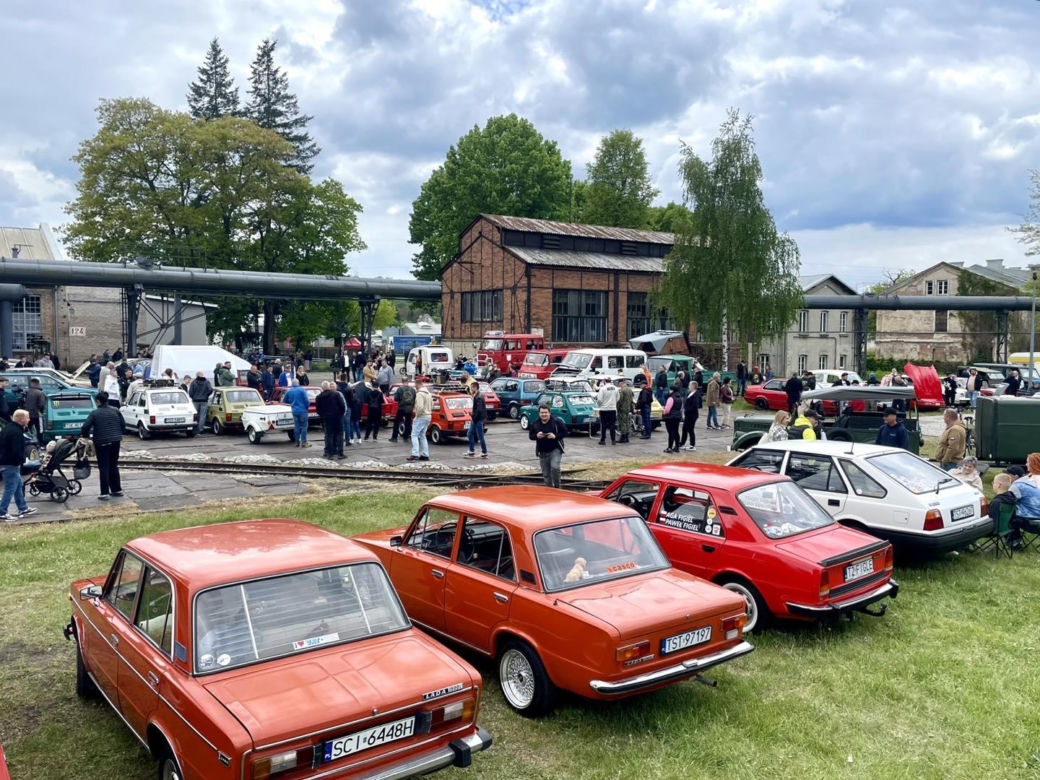 Start Sezonu Starachowickich Klasyków: Święto Motoryzacji w Sercu Przemysłowej Historii Miasta