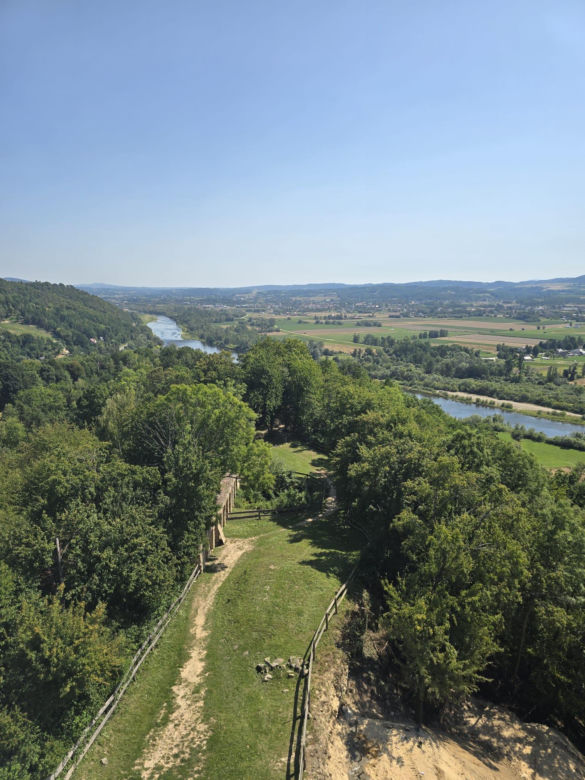 Wyjątkowa atrakcja turystyczna w Małopolsce. To stare zamczysko nad Dunajcem