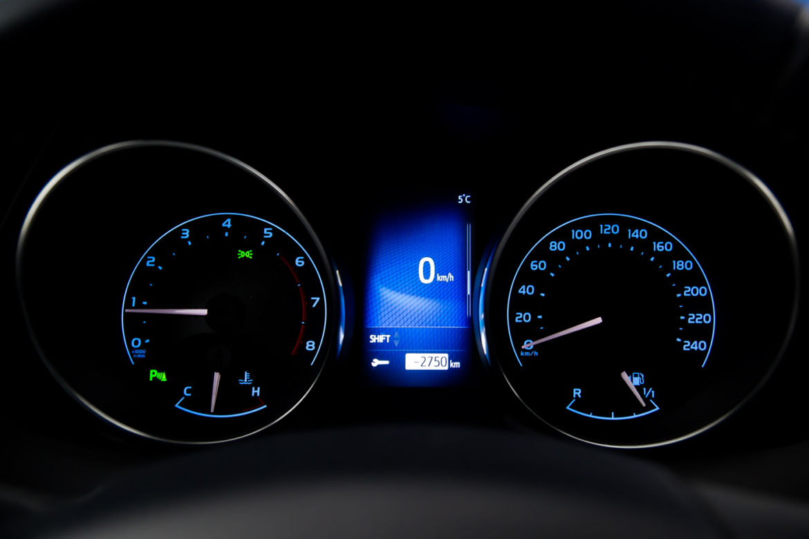Toyota Auris Touring Sports lifting 2015