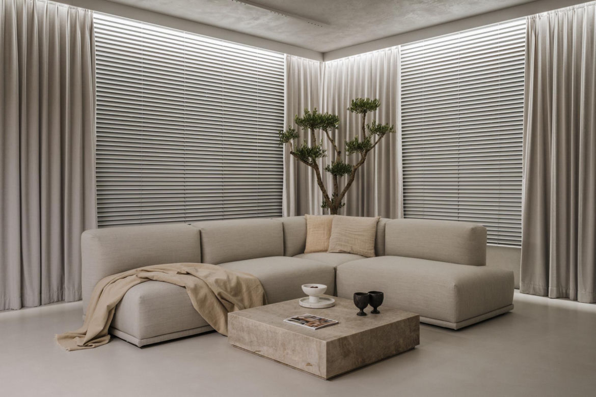 Minimalistyczne mieszkanie architektki