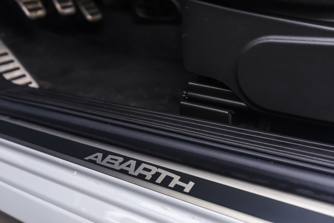 Abarth 595 Pista 1.4 T-Jet 165 KM MT5