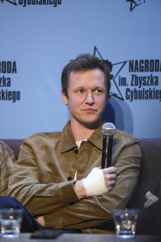 Filip Pławiak kiedyś i dziś. Tak przez lata zmieniał się ulubieniec widzów z serialu "Chyłka"