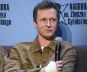 Filip Pławiak kiedyś i dziś. Tak przez lata zmieniał się ulubieniec widzów z serialu Chyłka