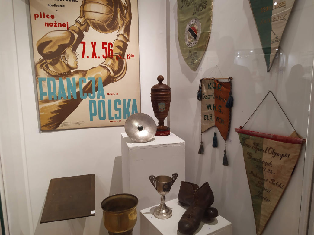 Zdjęcia z otwarcia wystawy o historii piłki nożnej w siedleckim Muzeum Regionalnym