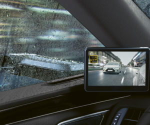 Cyfrowe lusterka w Lexusie ES 300h (2020)