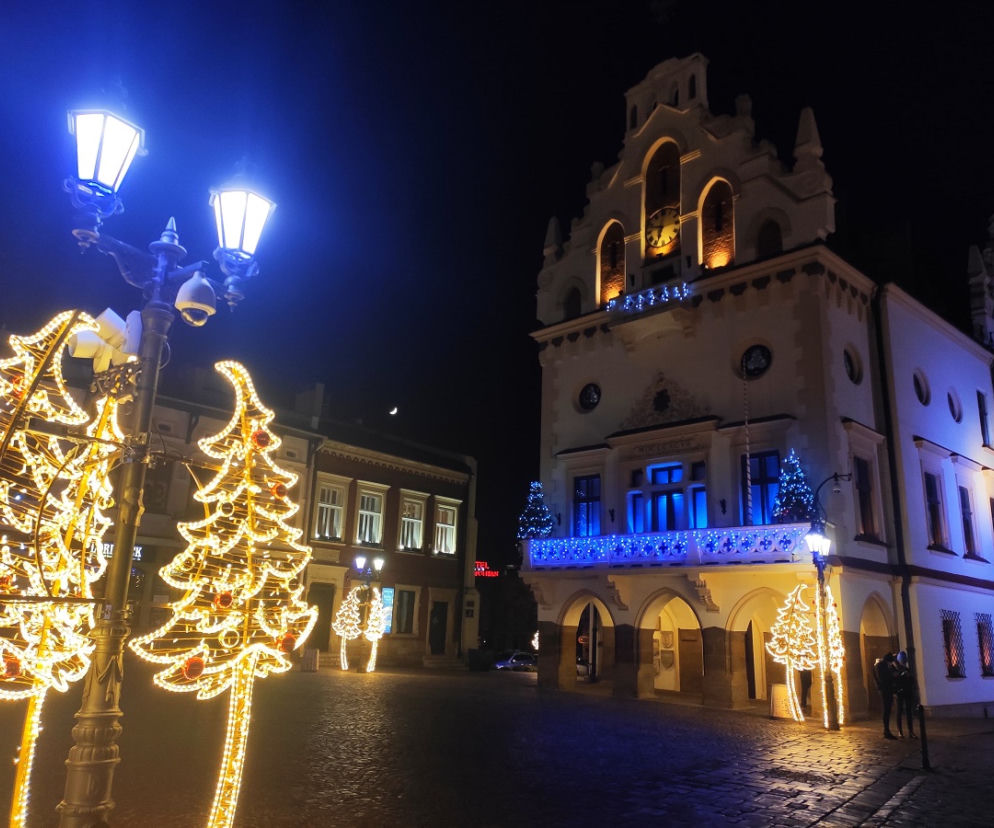 Rzeszów pięknie przybrany na Święta Bożego Narodzenia  [ZDJĘCIA]