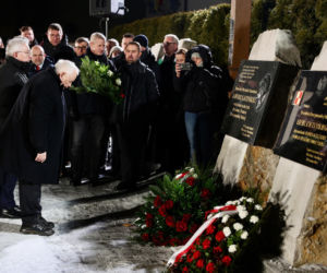 Jarosław Kaczyński w Starachowicach – Hołd dla Matki i Refleksje o Polsce