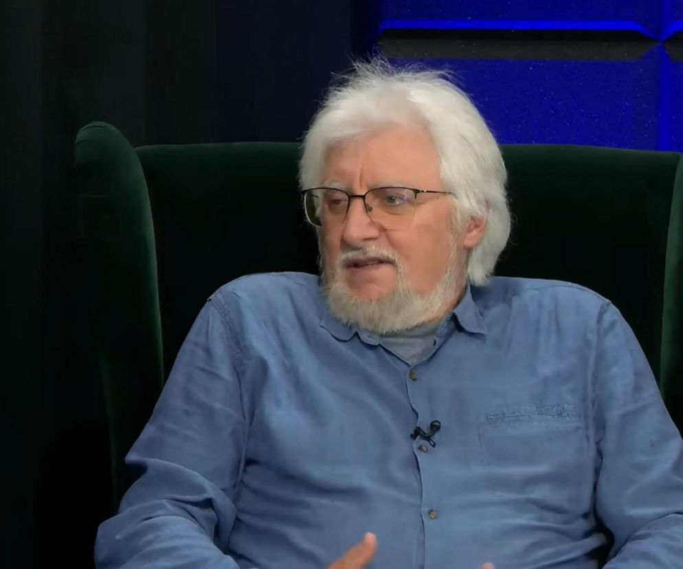 Profesor Radosław Markowski w niebieskiej koszuli. O skutkach afery Zondacrypto dla PiS przeczytasz na SE Polityka.