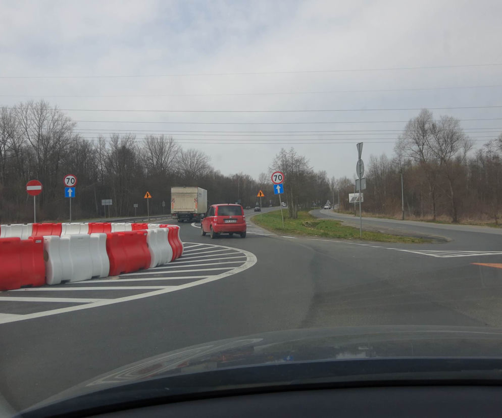 Kraków: Nowe rondo na ul. Jasnogórskiej już jest. Będzie bezpieczniej?